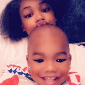 Meet your Posher, Jamesha